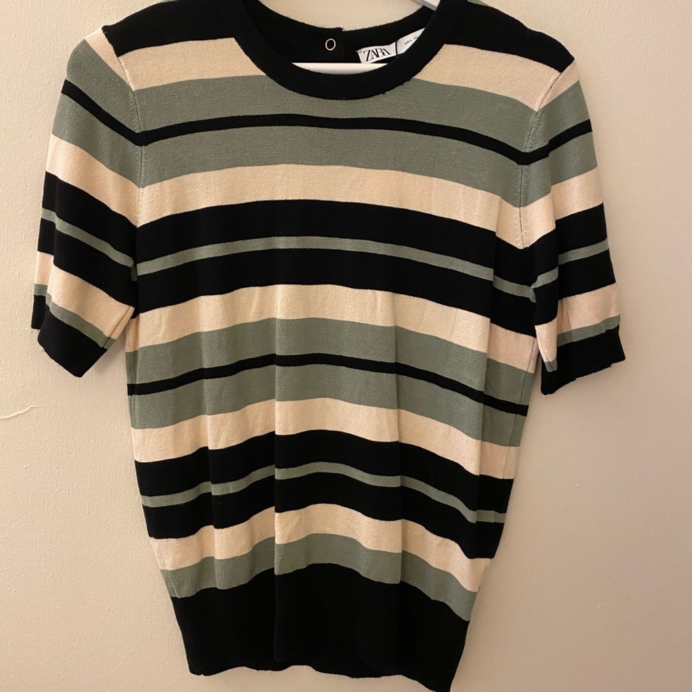 Brand New ZARA sweater blouse Striped LARGE